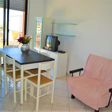 Residenza Paradiso * بيلاريا-إيجيا مارينا